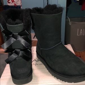 Black uggs